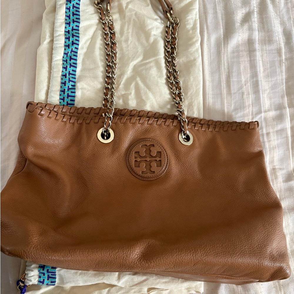 Tory Burch Brown Shoulder Bag with Classic Design